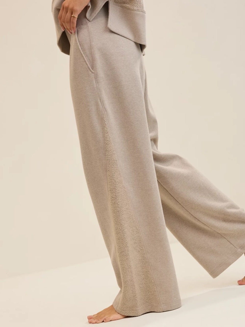 Aerie Apres Chill High-Rise Wide-Leg Lounge Trousers in Taupe/Cream Size L Short - Picture 3 of 14